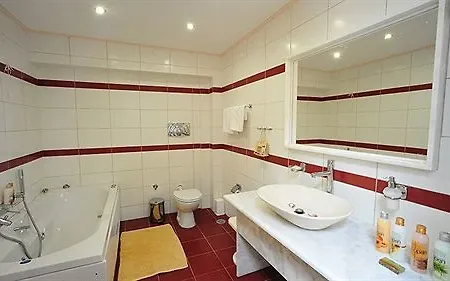 Ionian Princess 4* אצ'ארבי